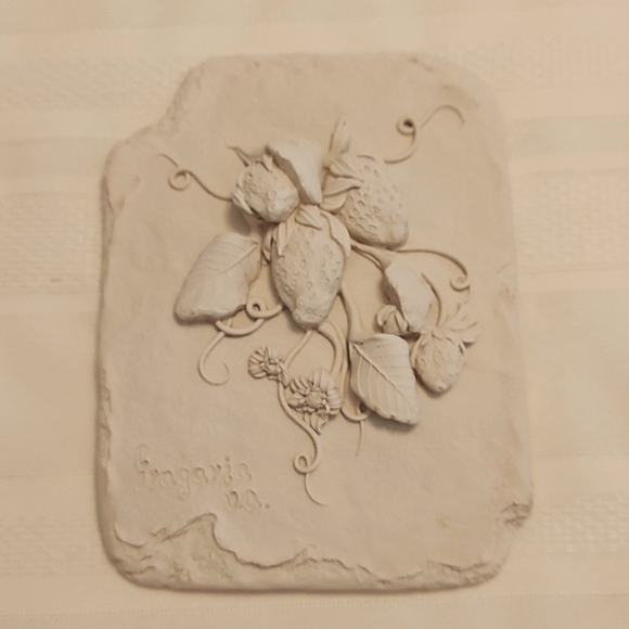 Wall Plaque "fragaria v.a." - Picture 1 of 4